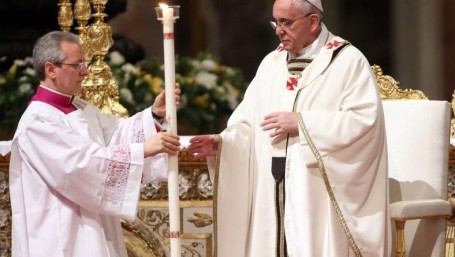 Pope Francis At Easter Vigil Baptizes 10, Asks All To Remember Faith In Sermon