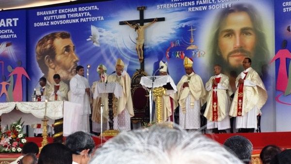 Goa: Mangaluru bishop inaugurates exposition of Sacred Relics of St Francis Xavier