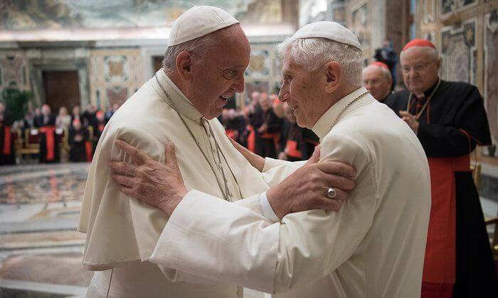 Benedict endorses Pope Francis in unprecedented Vatican ceremony