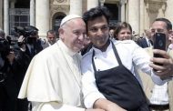 Bebinca to prawn pulao: When chef Vikas Khanna made dinner for the Pope